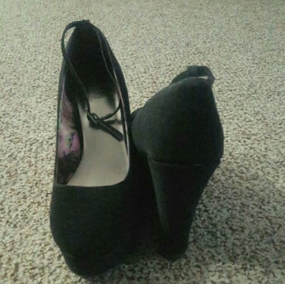 Wedges - Picture 3 of 4